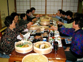 隣町のおばあちゃんたちのお食事会