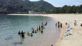 自然学校でシュノーケル教室