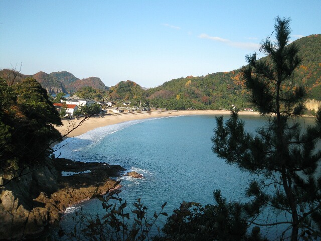 小春日和のわが訓谷浜（山陰海岸の佐津）