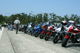 バイクがずらり