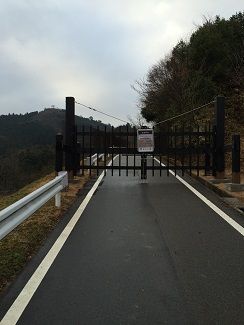竹田城跡への山門