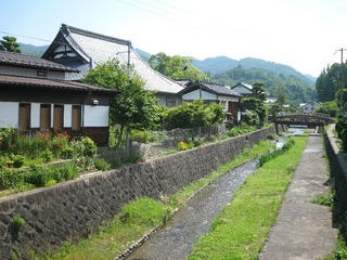 城下町、出石のはずれに