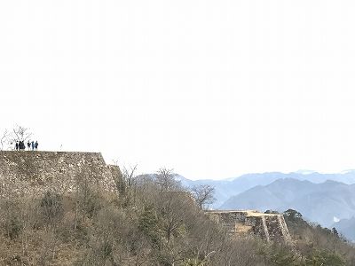 竹田城跡「山開き」・・松葉ガニもまだ美味しい季節